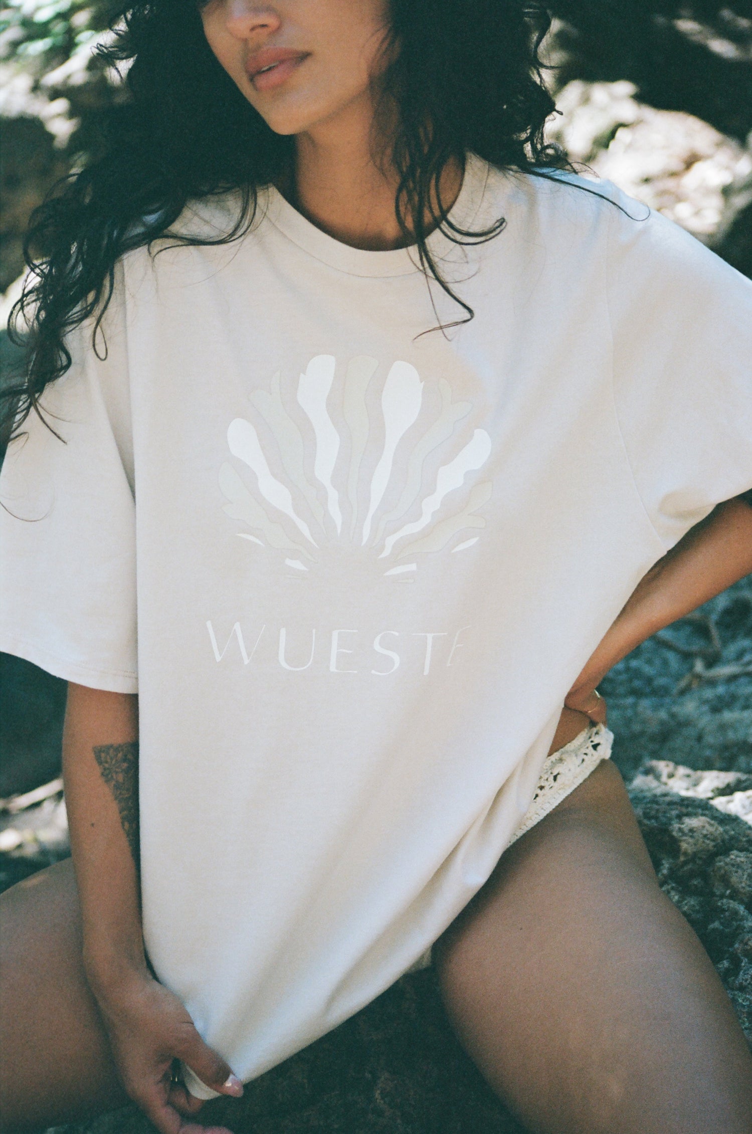 Serra Tee